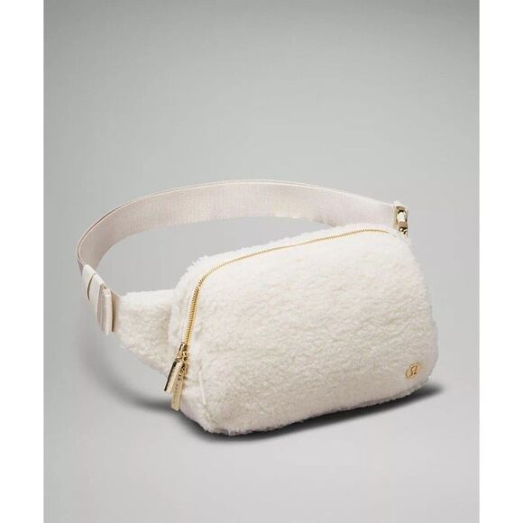 Lululemon Everywhere Fleece Belt Bag - Natural Ivory/Trench 2L New w/tag - Picture 11 of 12
